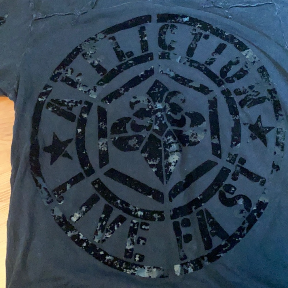 Affliction tee shirt size small